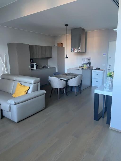 Bilocale - Smart Working Apartment Milan Luaran gambar